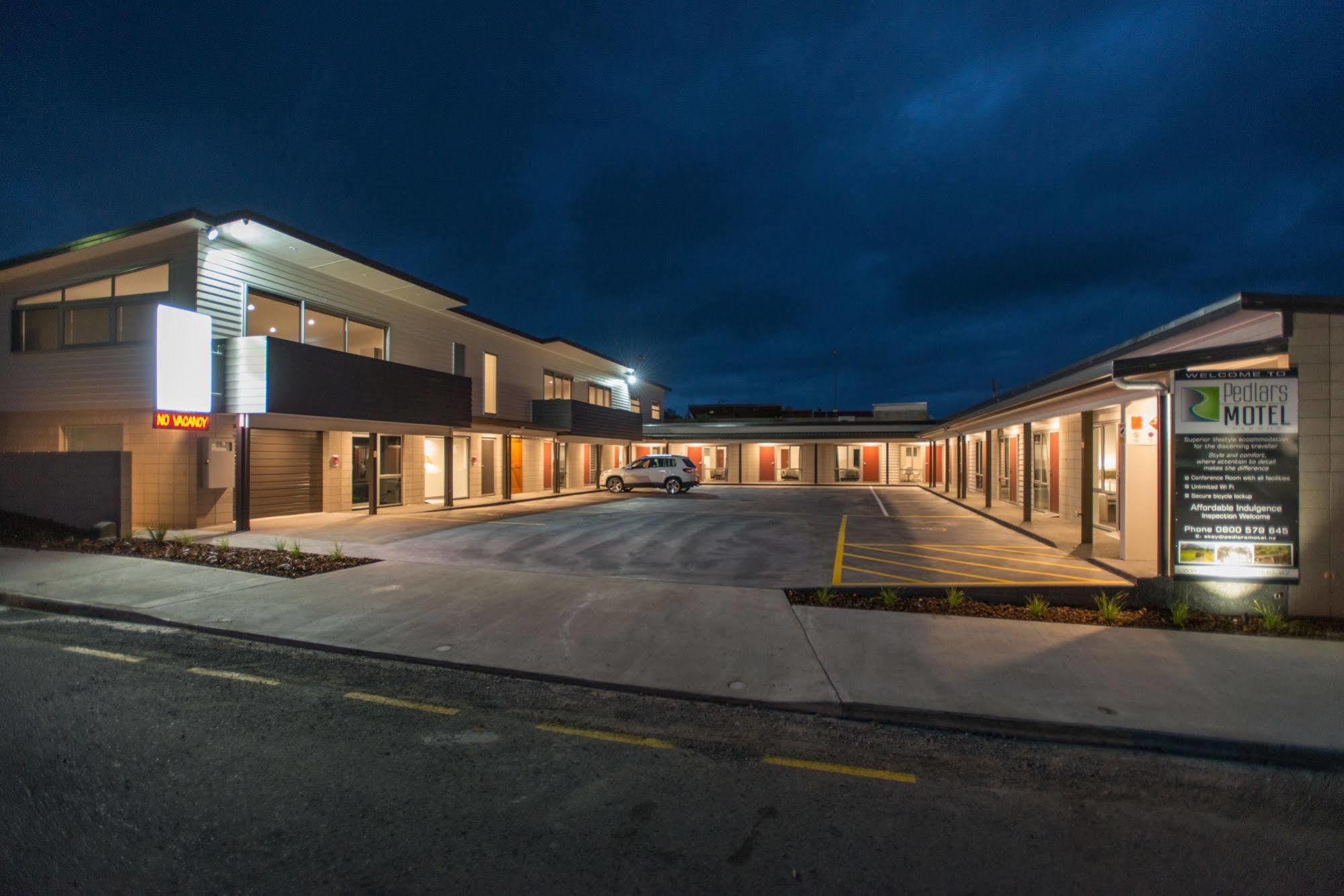 Pedlars Motel Paeroa Exterior photo